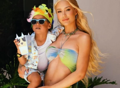 iggy azalea reveals playboi carti is a deadbeat dad to son onyx i m very much the only parent iggy azalea reveals playboi carti is a deadbeat dad to son onyx i m very much the only parent