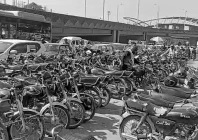 illegal parking returns to district courts