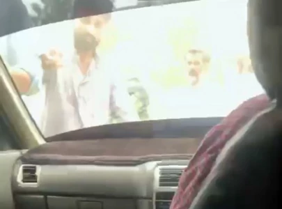 illegal hydrant mafia attacks express news team in karachi