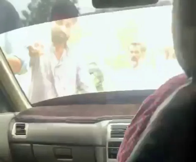 illegal hydrant mafia attacks express news team in karachi illegal hydrant mafia attacks express news team in karachi