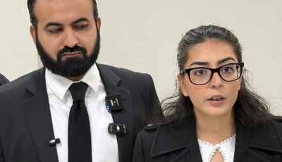 imaan mazari r with her husband hadi ali chattha l during a court hearing in islamabad on december 5 2025 photo afp