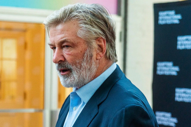 alec baldwin charged with manslaughter over rust film death