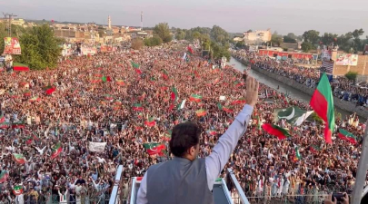 political tension high as islamabad braces for imran s march