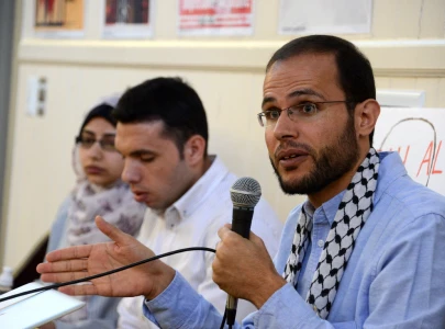 famous palestinian poet refaat alareer killed in gaza in israeli strike