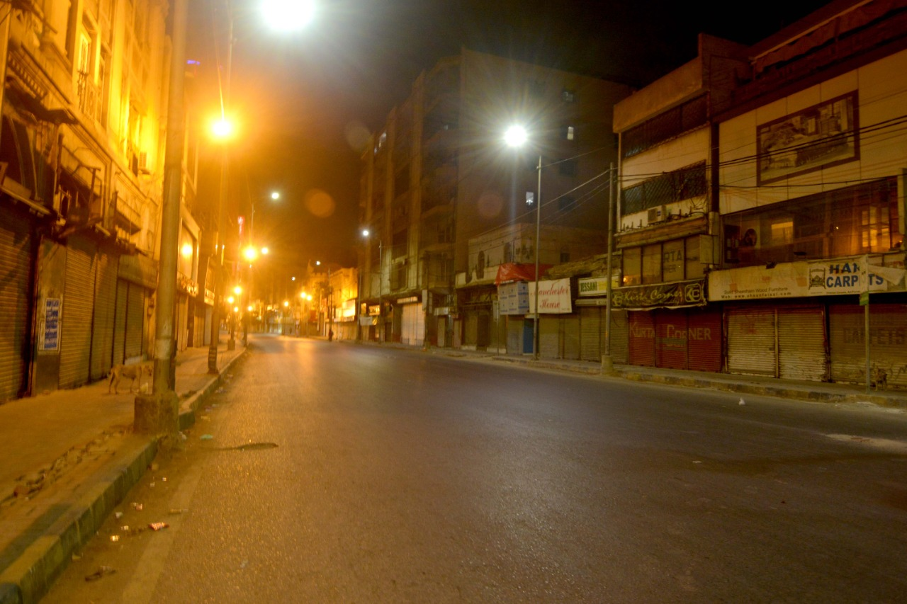 zaibunnisa street gives a deserted look as the provincial government imposes a ban on unnecessary movement after 8pm photos express