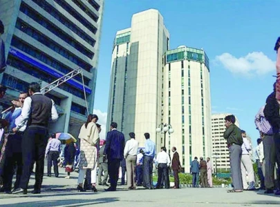 why pakistan s development lags