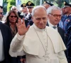 pope recuperates after lung cancer surgery