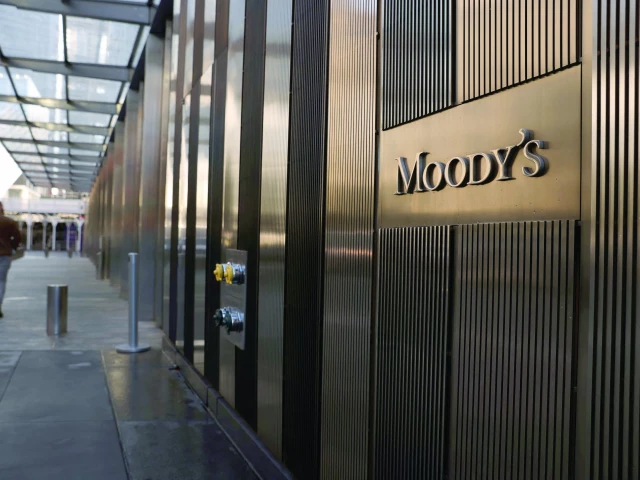 moody s rating downgrade along with fitch and s p global signals washington has lost some lustre causing us treasury yields to rise as investors see more risk in lending money to the government photo reuters moody s rating downgrade along with fitch and s p global signals washington has lost some lustre causing us treasury yields to rise as investors see more risk in lending money to the government photo reuters