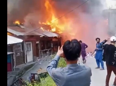 bangladesh resort fire kills at least 10 injures 9 others