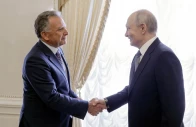 russian president vladimir putin shakes hands with us special envoy steve witkoff during a meeting at the constantine palace in saint petersburg russia on wednesday reuters