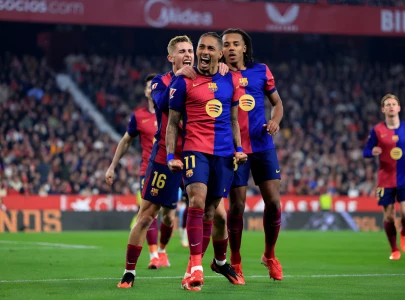 sevilla vs barcelona 10 man barca wins 4 1 closes la liga gap sevilla vs barcelona 10 man barca wins 4 1 closes la liga gap