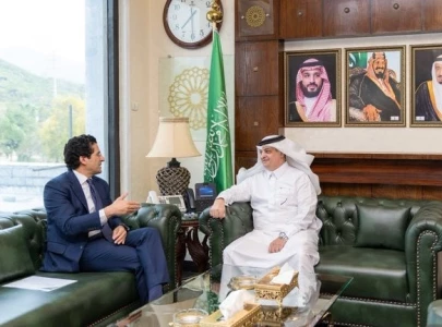 saudi arabia assures pakistan of oil supply through port of yanbu on red sea