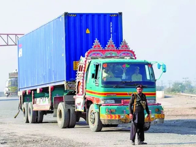 pfva patron in chief waheed ahmed revealed that around 250 containers loaded with potatoes remain stuck on roads in interior sindh photo file pfva patron in chief waheed ahmed revealed that around 250 containers loaded with potatoes remain stuck on roads in interior sindh photo file