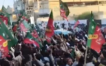 pickpockets strike during k p cm s rally in karachi