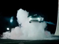 tesla unveils its long delayed roadster nearly a decade after first revealing a next generation version of its original electric sports car at a launch event in waco texas us reuters