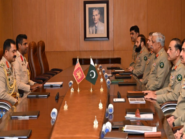 commander of the sri lankan army lieutenant general h l v m liyanage called on army chief general syed asim munir in rawalpindi on friday october 20 2023 photo radio pakistan