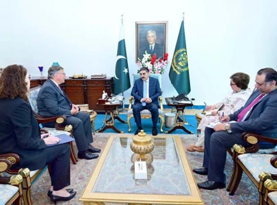 pm us envoy discuss elections repatriation of illegal foreigners