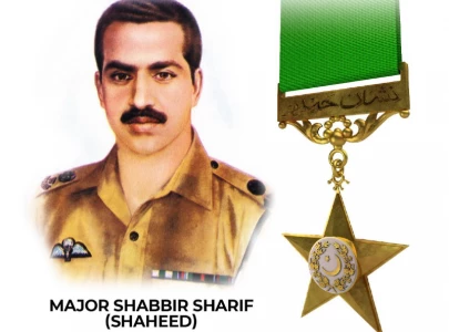 pak army pays tribute to major shabbir sharif on 52nd martyrdom anniversary