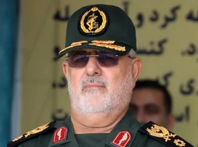iran guards chief says finger on trigger warns us against miscalculations