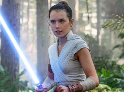 daisy ridley to return as rey in one of three new star wars films daisy ridley to return as rey in one of three new star wars films