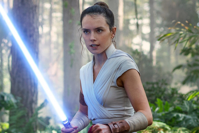 daisy ridley to return as rey in one of three new star wars films daisy ridley to return as rey in one of three new star wars films