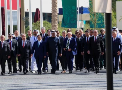 un chief cop28 president clash over future of fossil fuels