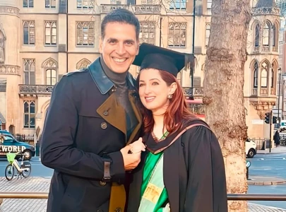 knew i married a superwoman akshay kumar celebrates wife twinkle khanna s graduation knew i married a superwoman akshay kumar celebrates wife twinkle khanna s graduation