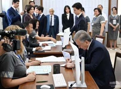 uzbek leader holds early election to extend rule