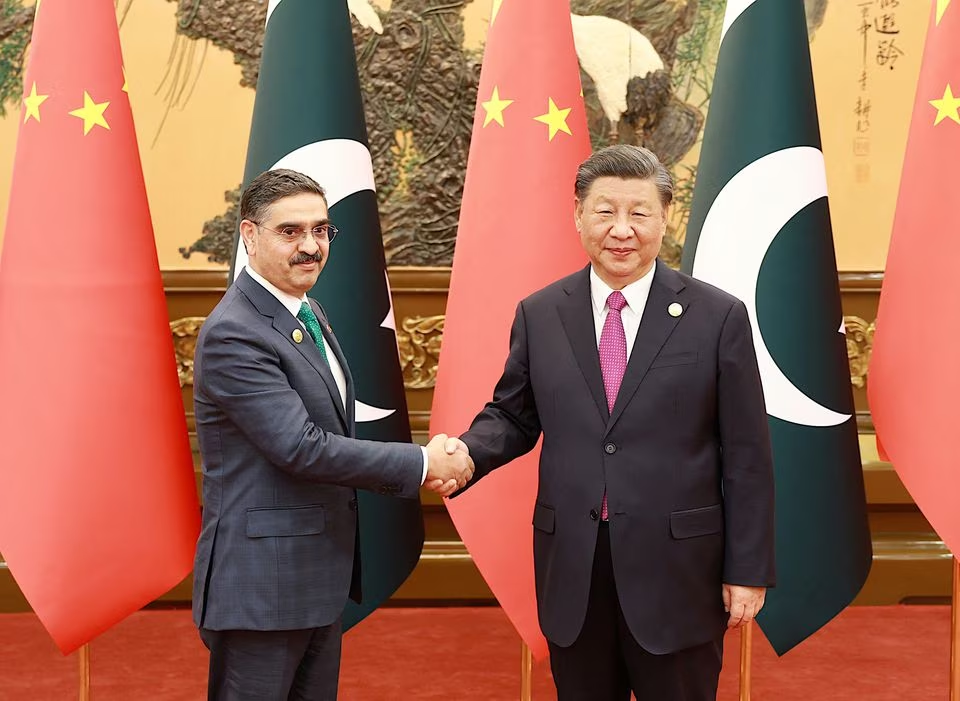 chinese president xi jinping meets caretaker prime minister of pakistan anwaarul haq kakar who is in beijing for the third belt and road forum for international cooperation at the great hall of the people in beijing china october 19 2023 photo reuters