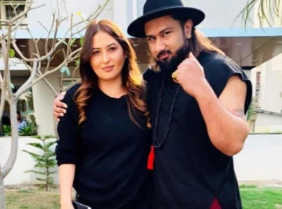 court grants divorce to honey singh as wife withdraws domestic allegations