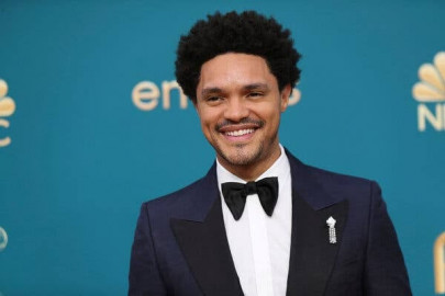 comedian trevor noah to leave the daily show after seven years