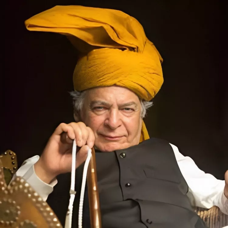 from daastan to aik nayee cinderella 5 most popular performances of qavi khan from daastan to aik nayee cinderella 5 most popular performances of qavi khan