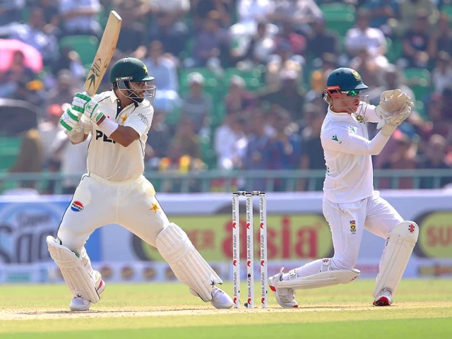 Imam shines as Pakistan posts 313-5 against South Africa in first Test | The Express Tribune