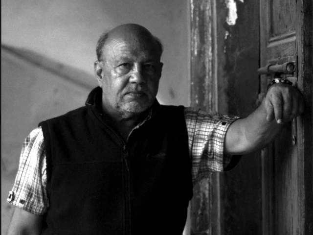 Artist Iqbal Hussain passes away at age 75