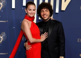 the 2025 emmys red carpet brought together hollywood s biggest stars in show stopping fashion the 2025 emmys red carpet brought together hollywood s biggest stars in show stopping fashion