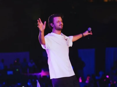 chaos and mismanagement reported at atif aslam concert in karachi