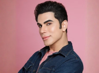 punjab s progress tied to maryam nawaz s fashion the internet confused by ken s statement