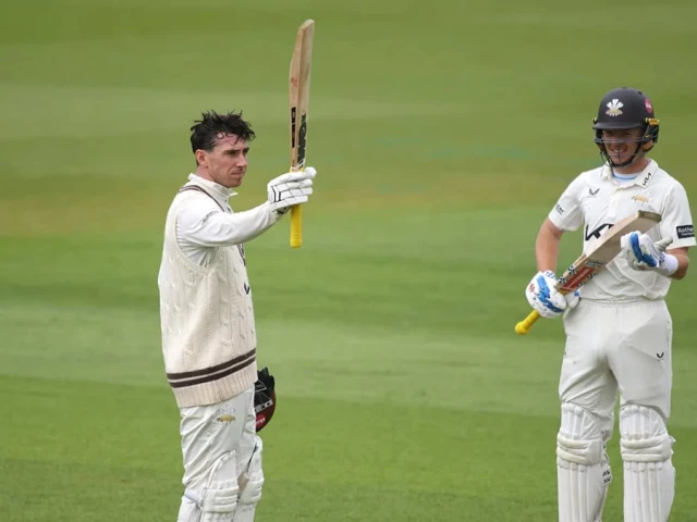 dan lawrence takes the applause after reaching hiscentury photo surrey ccc dan lawrence takes the applause after reaching hiscentury photo surrey ccc