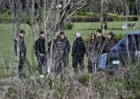 argentina s football star lionel messi 2 l his wife antonela roccuzzo 3 r and relatives attend the funeral of his father jorge messi at el prado cemetery photo afp argentina s football star lionel messi 2 l his wife antonela roccuzzo 3 r and relatives attend the funeral of his father jorge messi at el prado cemetery photo afp