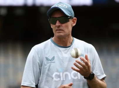 hussey mulls role with england for ashes series