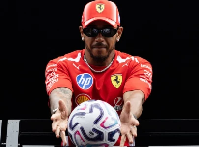 hamilton chases eighth f1 title