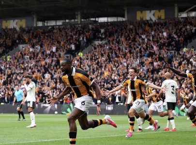 hull humiliate united in premier league opener hull humiliate united in premier league opener