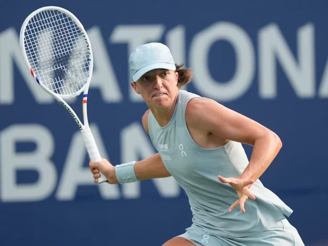 iga swiatek pol hits a ball to elena rybakina not pictured during the national bank open final at sobeys stadium photo reuters iga swiatek pol hits a ball to elena rybakina not pictured during the national bank open final at sobeys stadium photo reuters