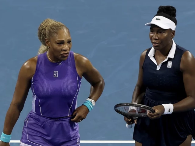 Williams sisters back in US Open doubles