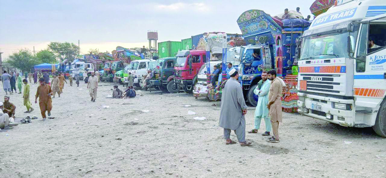 Truck carrying thread cargo hijacked in New Karachi, driver abducted and later released