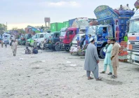 10 000 traders stranded as key pak afghan borders remain closed