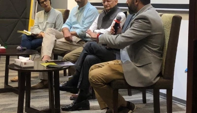 iba faculty member and senior journalist shahzeb ahmed speaks at the screening of a documentary highlighting the legal lacunae in the murder of journalist zakir hussain dahar during an event at cej iba on wednesday photo express