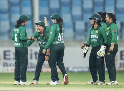 pakistan seek solid batting