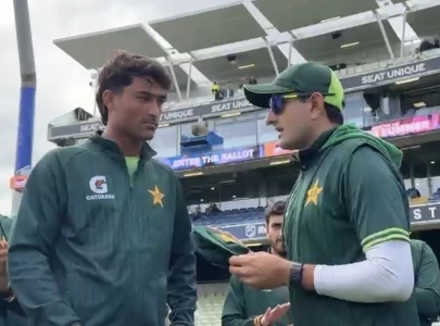 pakistan batting fails again