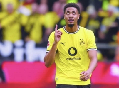 dortmund stay perfect in bundesliga